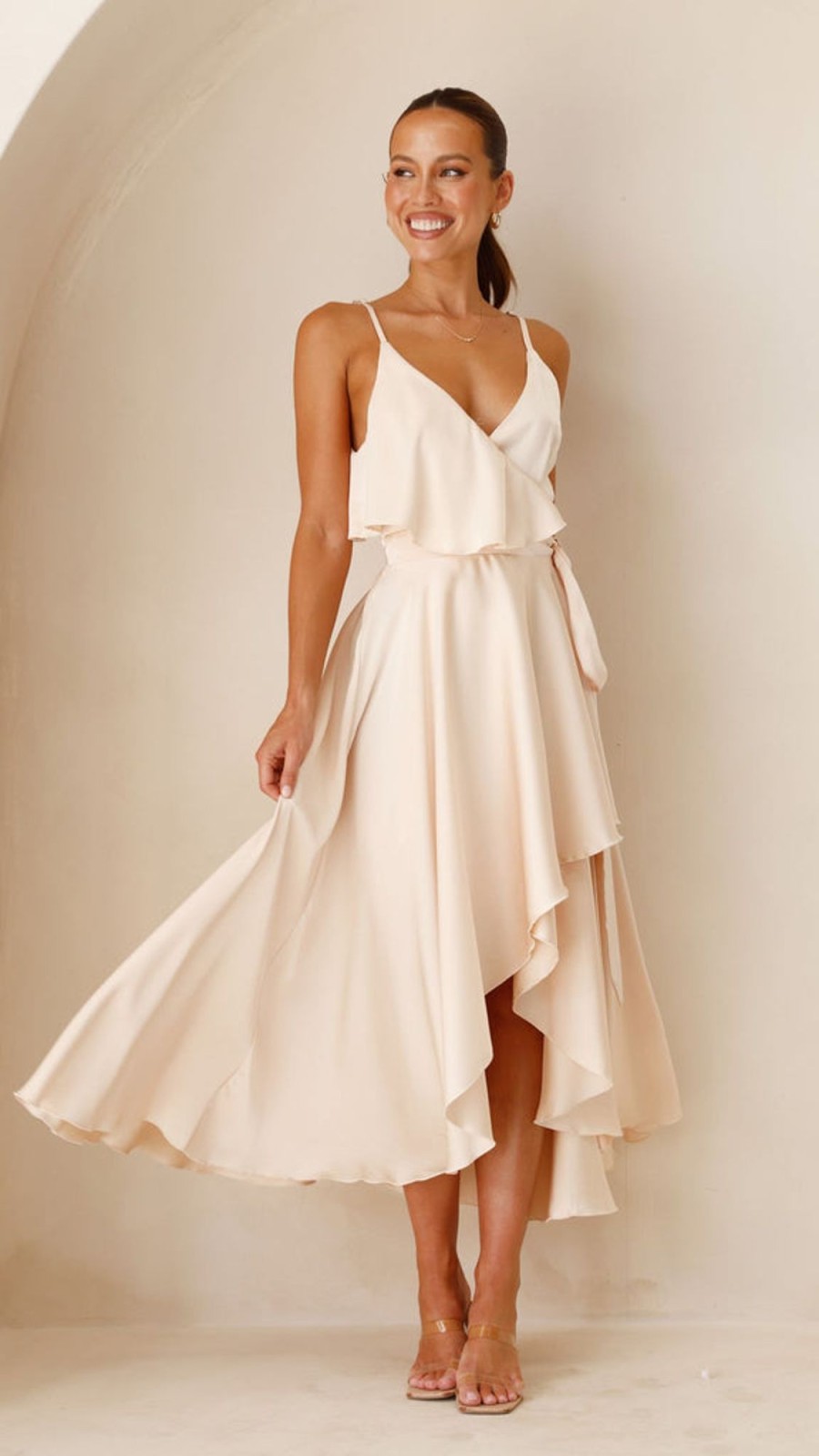 Wedding Alive Girl | Gabriella Midi Dress - Champagne