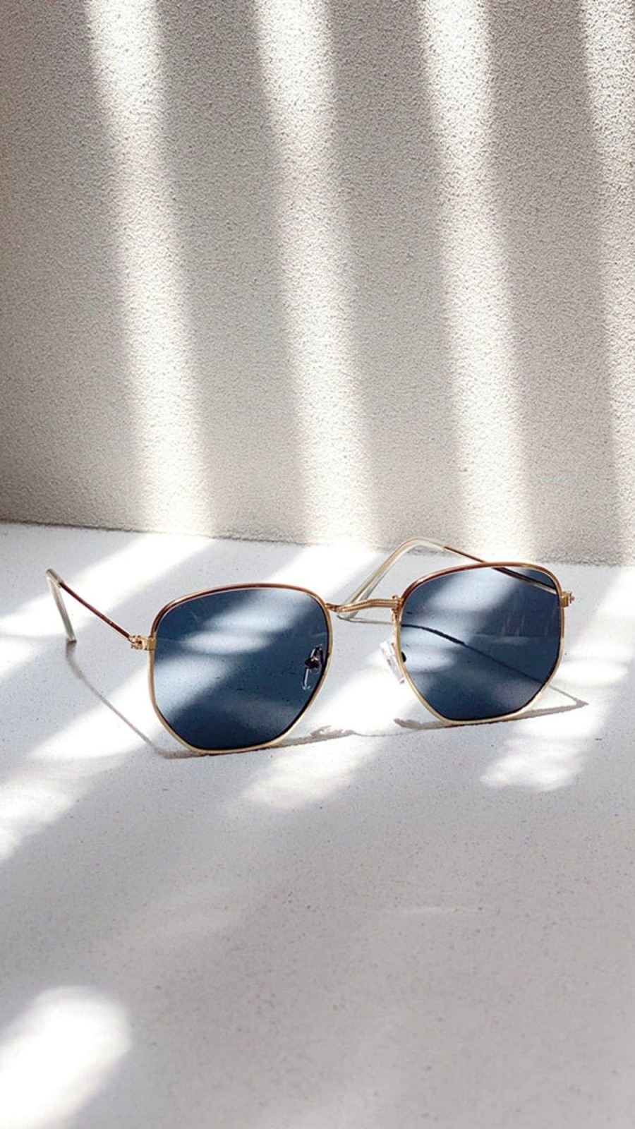 Accessories Your Accessory Shop | Mossman Sunglasses - Grey/Gold