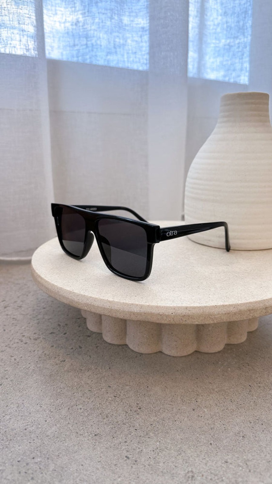 Accessories OTRA EYEWEAR | Amos Polarized Sunglasses - Black/Smoke