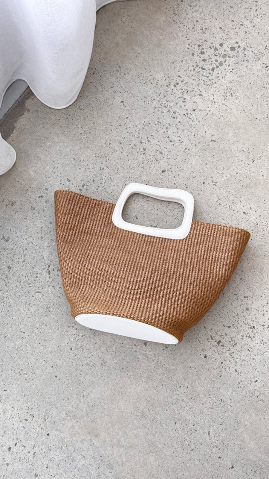 Accessories Adorne | Juni Woven Basket Bag- Natural/White