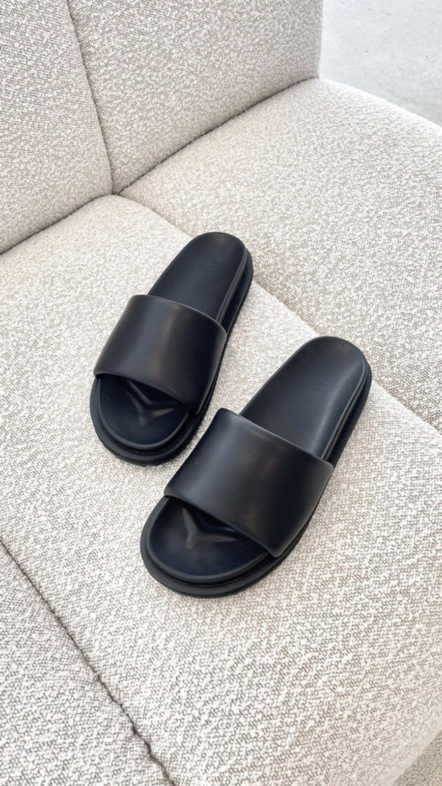 Shoes Billini | Tiago Slide - Black