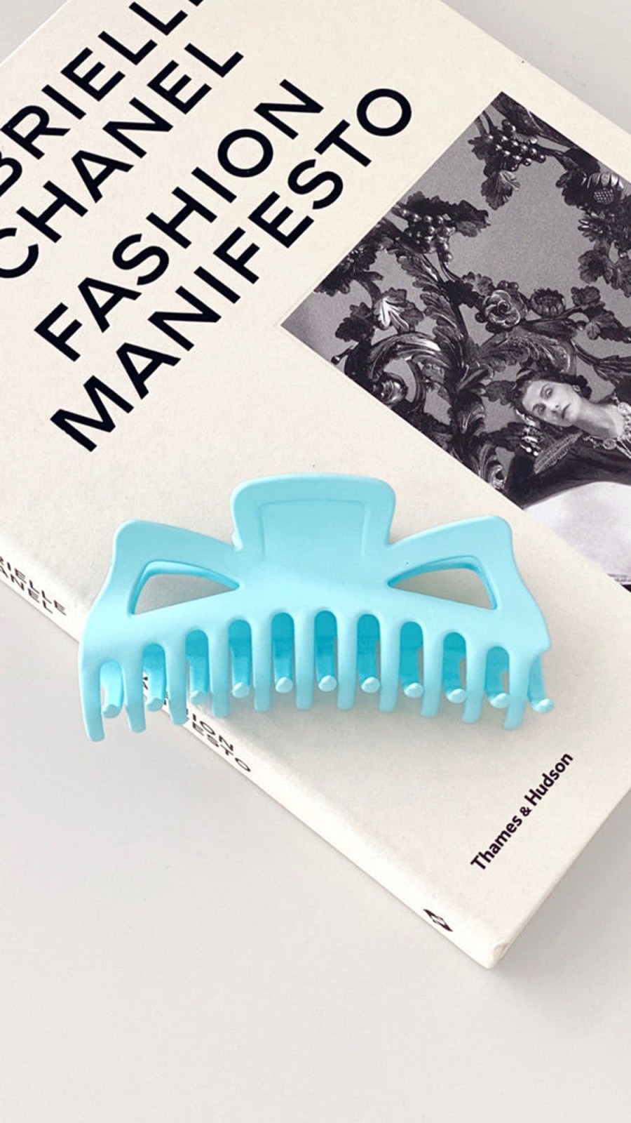 Accessories MAIN ST | Mariposa Claw Clip - Blue